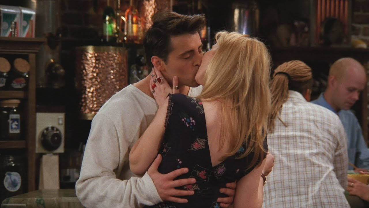 phoebe kissing joey