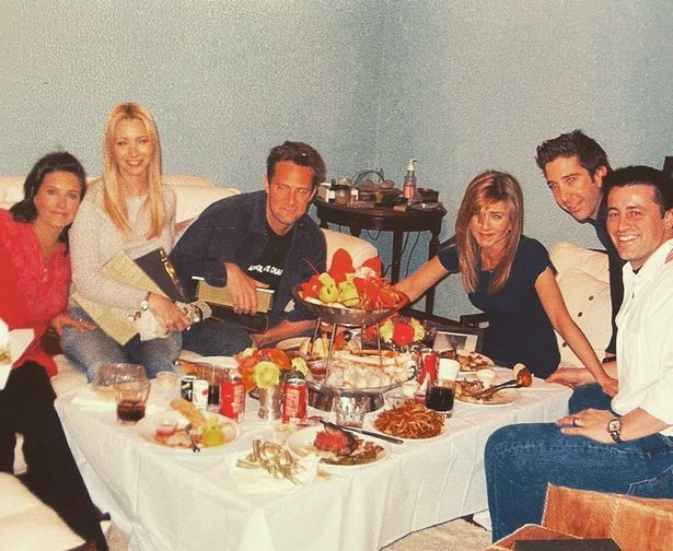 friends-cast-dinner