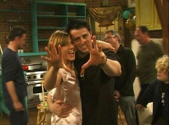 joey and rachel enjoying in the sets of friends