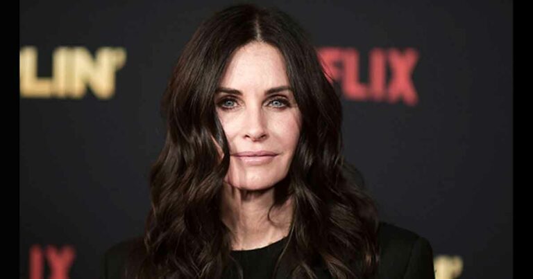 Why Courteney Cox Once Said She Doesn’t Remember Being On FRIENDS