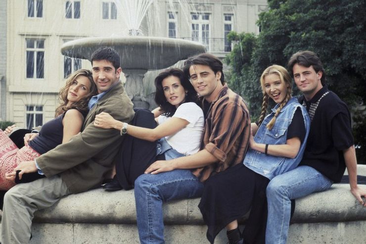 jennifer-aniston-friends-fountain