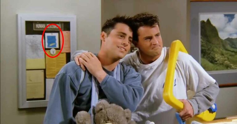 If You Are Re-watching FRIENDS, Watch Out For These Mistakes