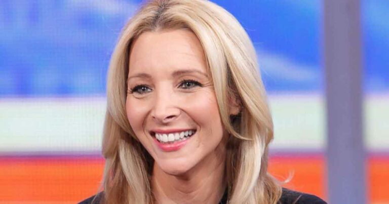 How Lisa Kudrow Disappointed Fans With FRIENDS Reunion Updates!