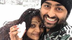 arijit singh on a vacation with his wife koel roy