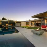 Matthew Perry’s Mid-Century Marvel