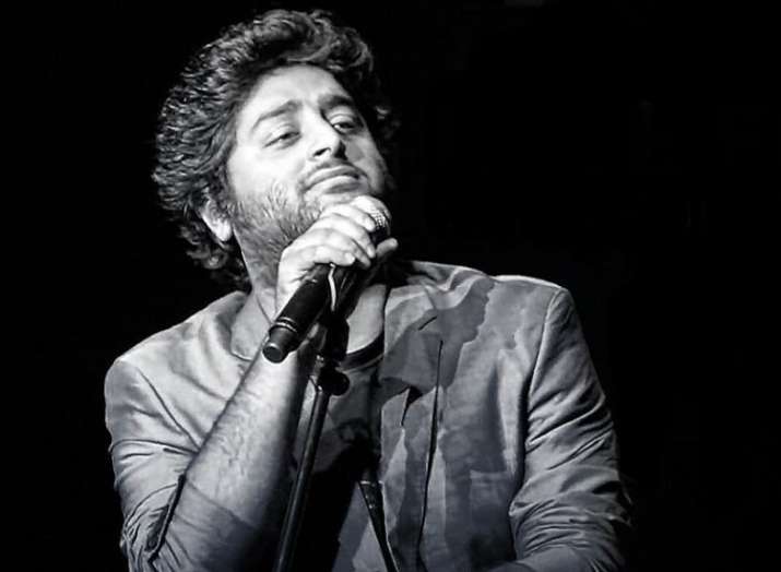 arijit singh singing photo