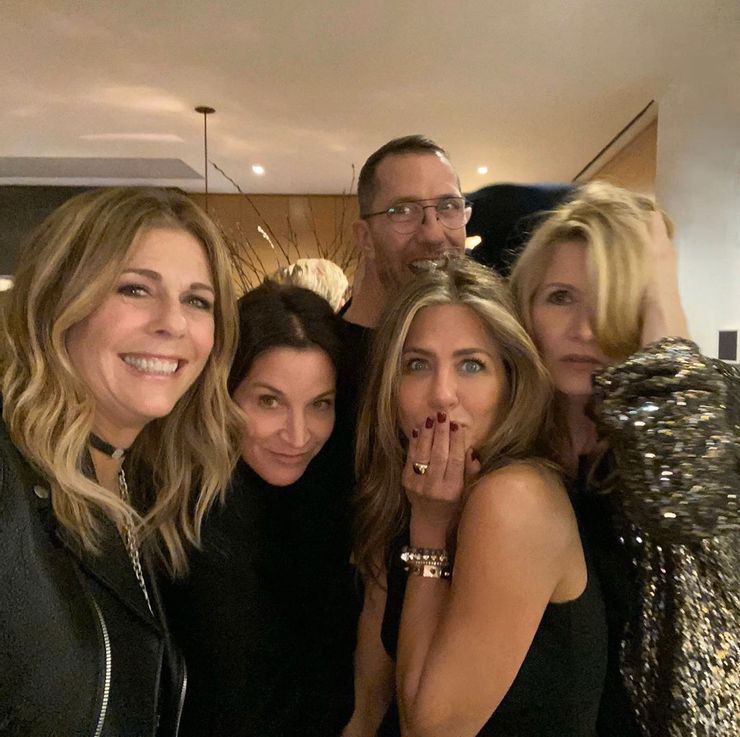 Aniston-xmas-party