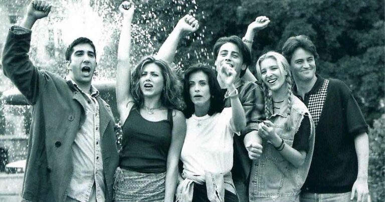 3 Things FRIENDS Directors Forgot To Show In The Show