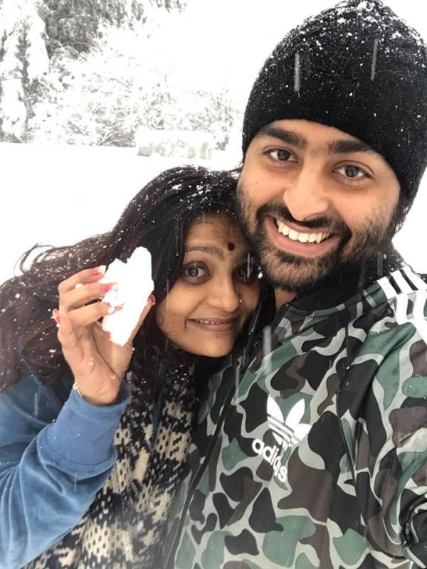 Arijit-Singh-with-his-wife-Koel