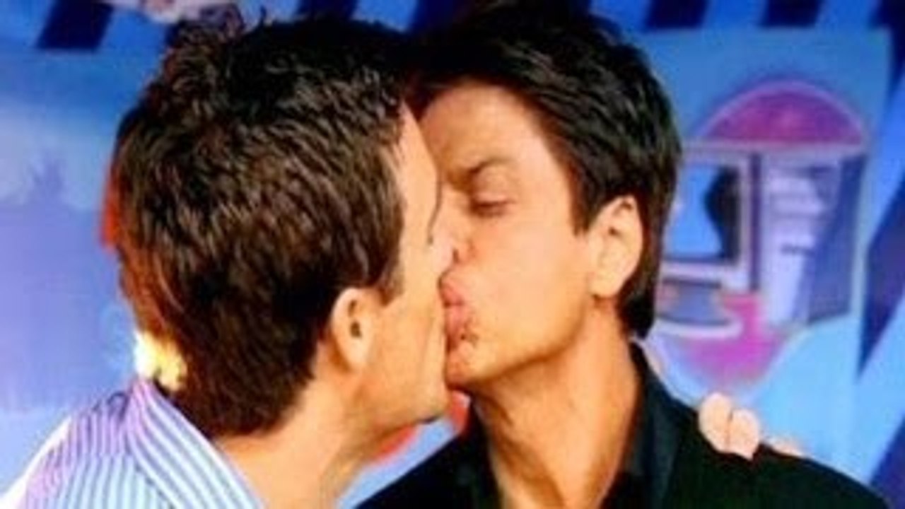 Kiss Of John Barrowman And Shahrukh Khan