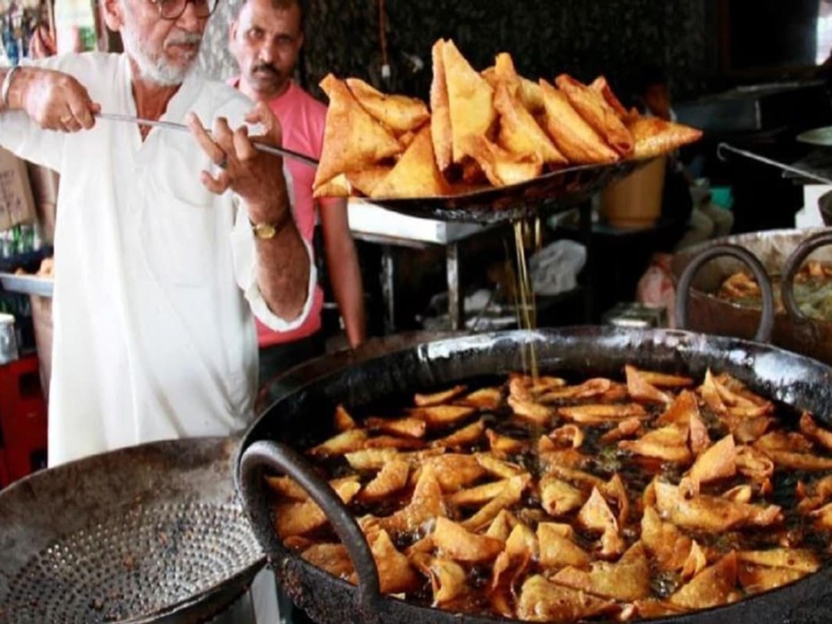 Samosa and Bread Pakoda