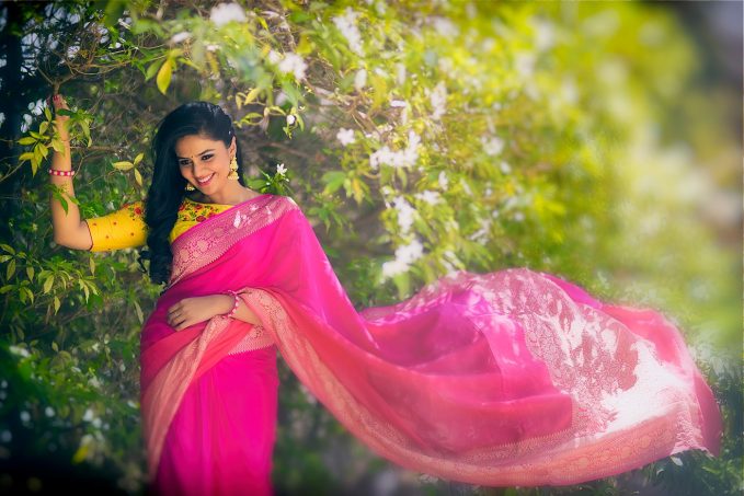 try traditional saree poses while playing with nature