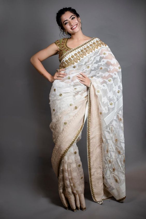 tilt your face pose for photoshoot traditional saree pose