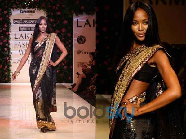 naomi campbell ramp walk in saree