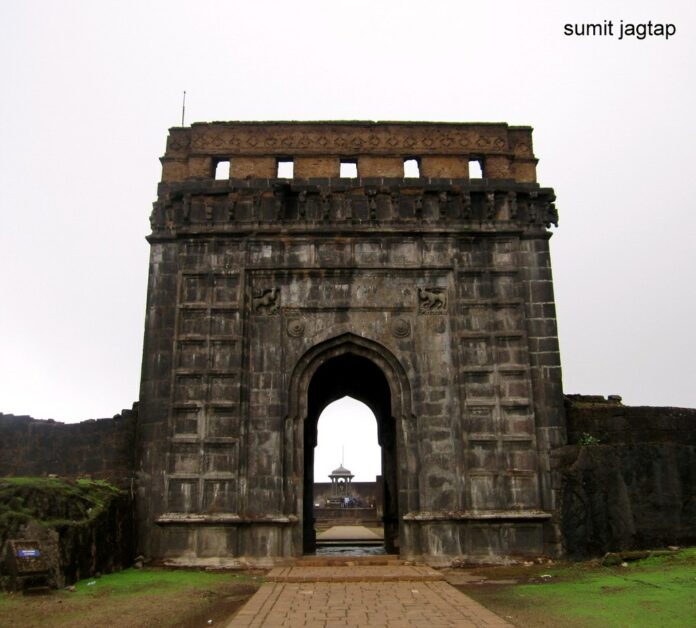 Raigad Fort In Maharashtra With Images & Everything You Need To Know