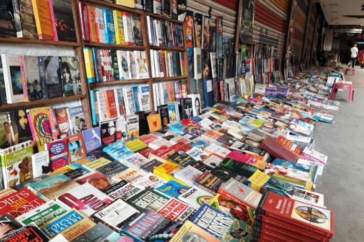 daryaganj-wholesale-book-market-in-delhi