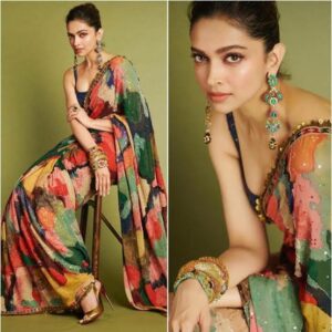 Perfect Poses for girls in saree