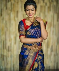 Picture perfect saree poses