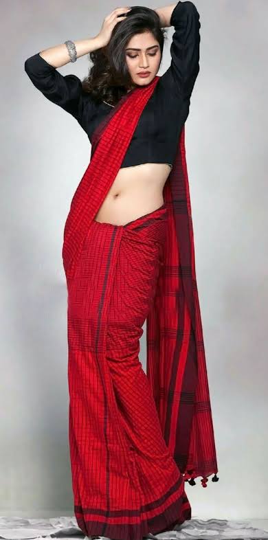 20 Saree Poses For Girls To Make Them Look Gorgeous In Every Photoshoot