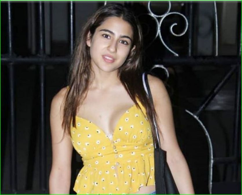 Sara ali Khan love bite