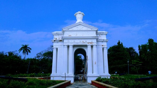 Park Monument (Aayi Mandapam)