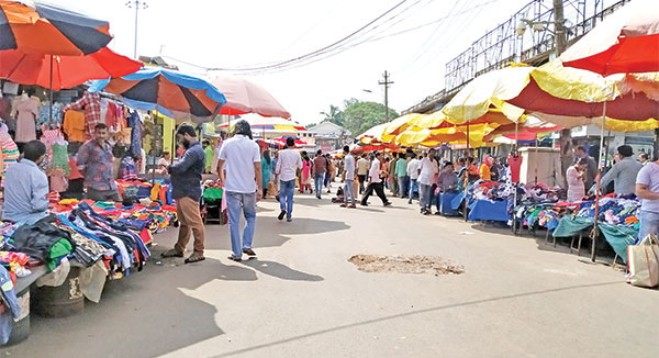 Mapusa Market is a flee market in goa