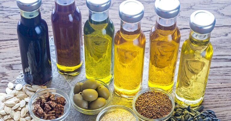 Difference Between Cold Pressed Oil And Regular Oil With Benefits & Uses