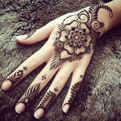 30 Easy & Simple Mehendi Designs That You Can Try At Home