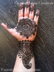 Floral Henna Art For Trendy Brides