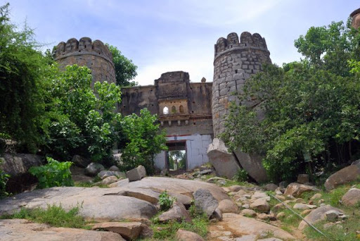 Anegondi Fort is one of the famous forts in Karnataka