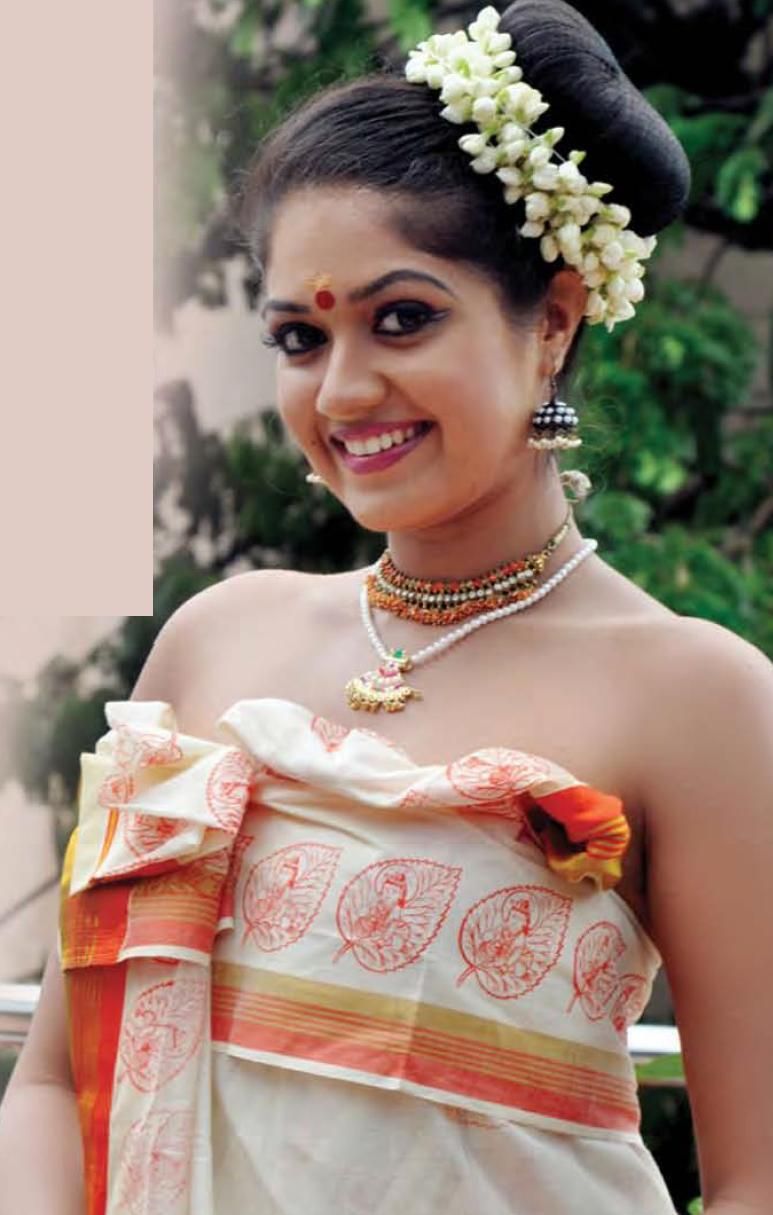 Mundum-Neriyathum Kerala traditional dress for girls