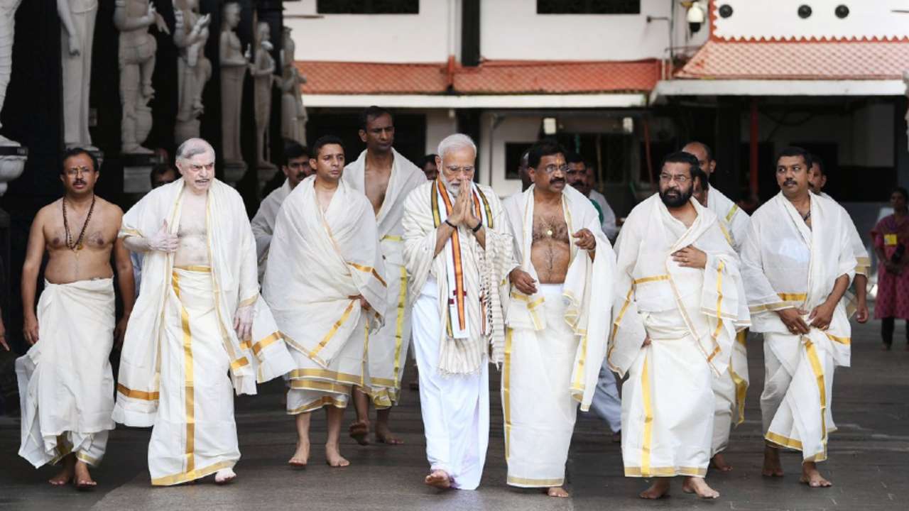 melmundu is one of the traditional dresses of Kerala