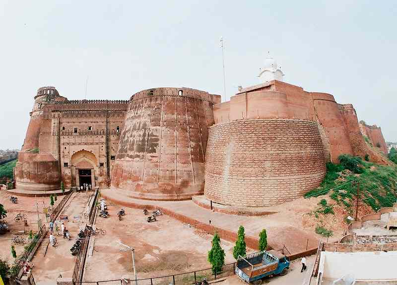 Bhatinda is one of the famous places in Punjab