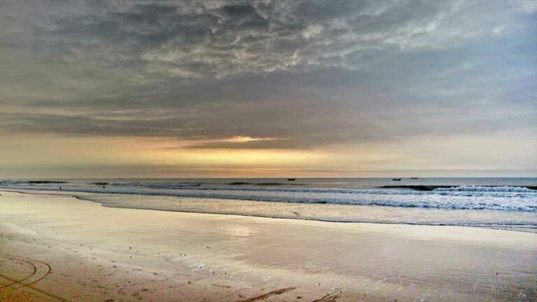 List Of Mesmerizing Beaches In Andhra Pradesh That Will Leave You Speechless