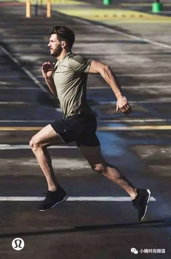 Running pose is an stunning pose for men for Instagram