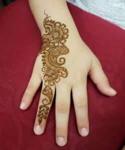 Ethnic Paisley Mehndi