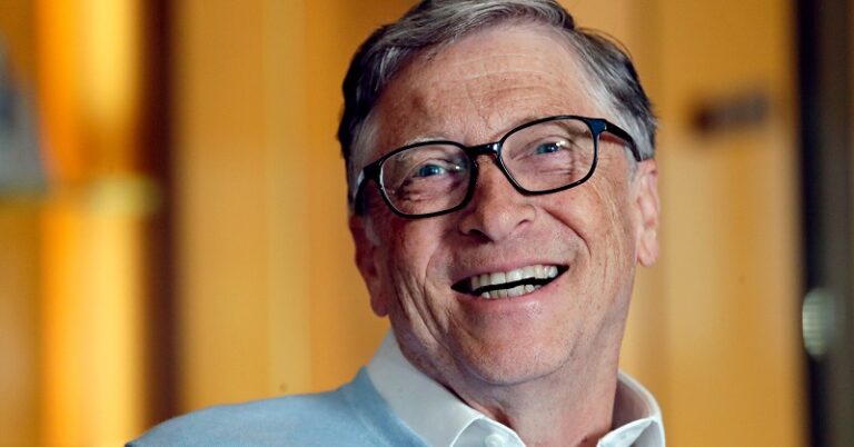 The ‘Leaked Text’ Between Elon Musk & Bill Gates Reveals That Money Is All That Matters