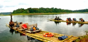 Bamboo_Rafting_in_Kuruva_Island