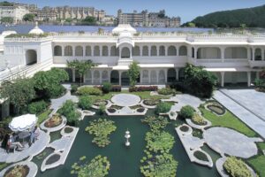 taj-lake-palace-the-costliest-hotel-in-india