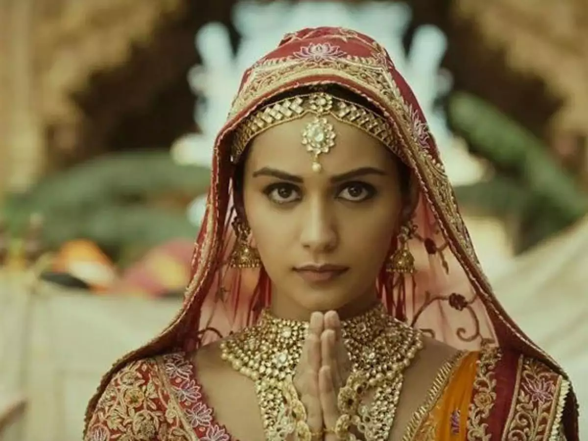 Manushi Chillar as Princess Sanyogita, Prithviraj