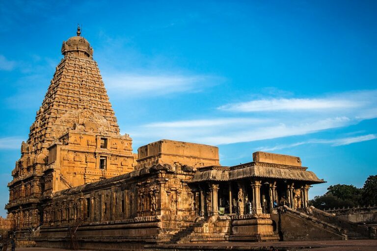 10 Famous Temples In India That You Cannot Miss