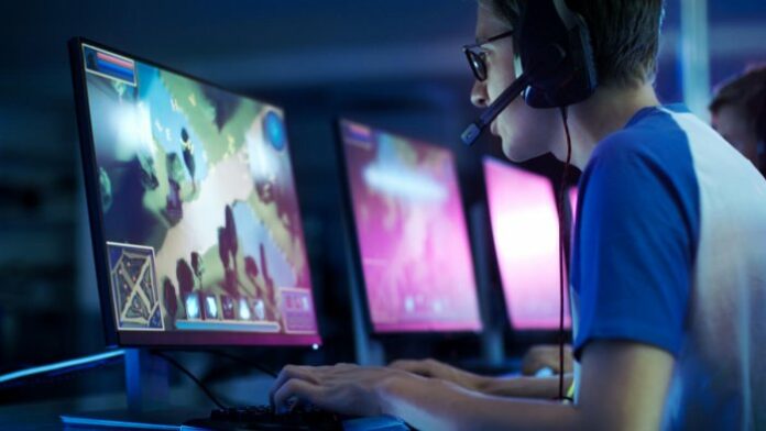 Want to be a professional gamer in India? How much money do esports athletes make and how do they live? esports athlete in India, esports gamer, esports gaming, esports game in India, esports player income,