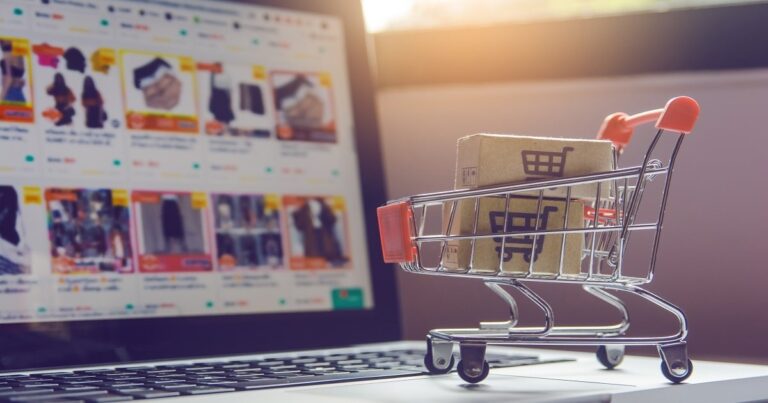How To Save More While Fashion Shopping In KSA