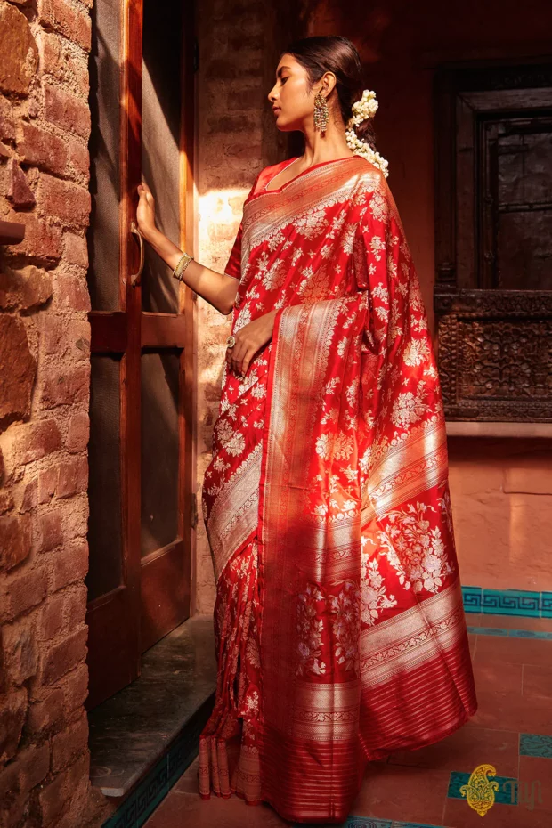 Banarasi Saree, traditional dress, traditional dress for woman, traditional dress woman Banaras, Varanasi traditional dress
