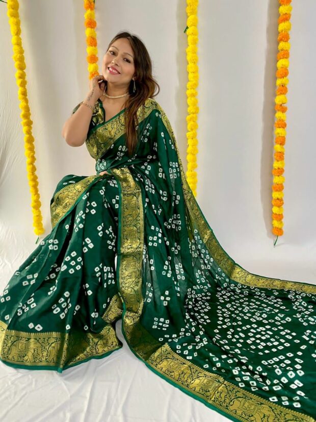 Bandhani Saree, traditional dress, traditional dress for woman, traditional dress woman Gujarat, Gujarat traditional dress, ahmedabad