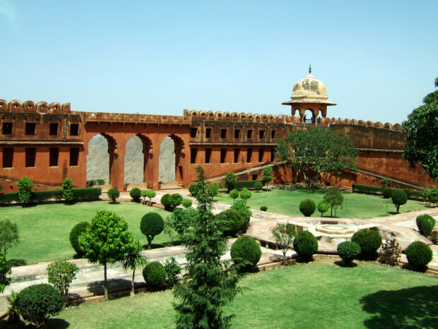Jaipur Me Ghumne Ki Jagah, Fort , Tourist Places In Jaipur