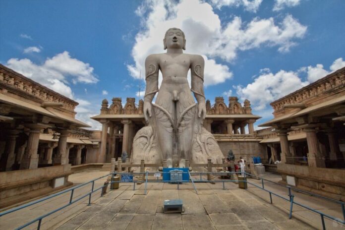Shravanabelagola-Gomateshwara  Statue