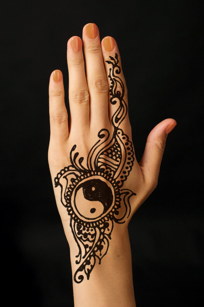 Yin-Yang Mehendi Design