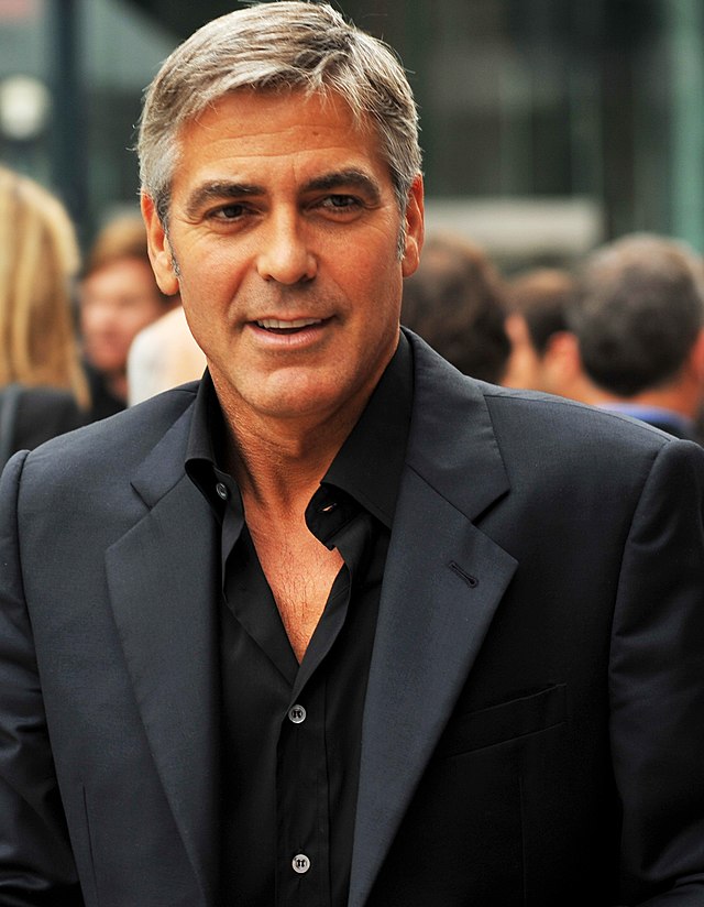 George Clooney Spills Tea: Matthew Perry 's Unseen Struggles Behind 'Friends' Laughter!